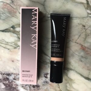 LIGHT TO MEDIUM CC CREAM by Mary Kay
